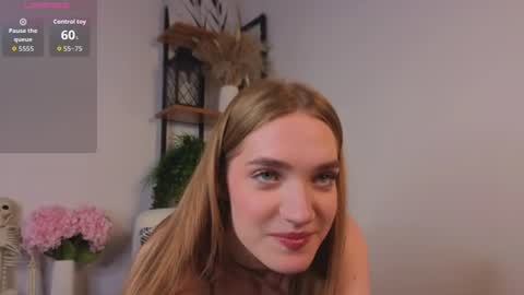 Snapshot of bridgetthellard chatting on 07-27-26, 11:06 Megan online show from 07-27-26, 11:06