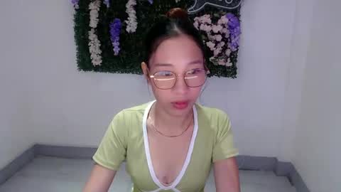 brie_belle online show from 12-27-24, 06:24