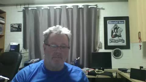 Snapshot of brikond chatting on 02-12-26, 06:03 mike07 online show from 02-12-26, 06:03