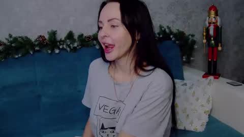 Nika online show from 01-15-26, 03:22