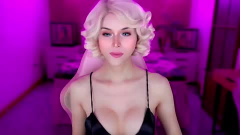 brionatop online show from 11-11-25, 01:05