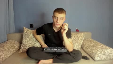 bristlebback online show from 09-13-25, 04:07