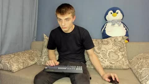 bristlebback online show from 04-20-26, 04:32