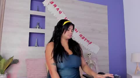 Snapshot of britanny_88 chatting on 10-16-25, 01:56 Britanny online show from 10-16-25, 01:56