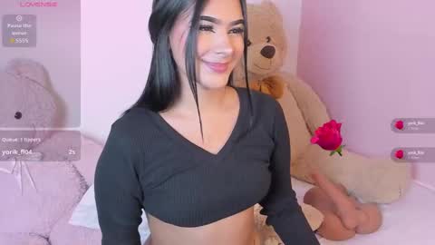 Snapshot of britanylin__ chatting on 10-16-25, 04:46 britanylin__ online show from 10-16-25, 04:46