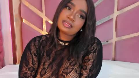 Snapshot of britanymooree chatting on 04-17-26, 08:01 Britany online show from 04-17-26, 08:01