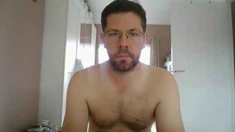 britguy6985 online show from 10-02-25, 10:44