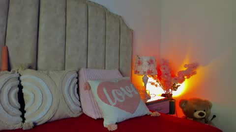 brithanyparker_ online show from 04-28-26, 04:17