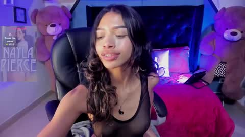 Snapshot of britney_collins_ chatting on 05-29-26, 02:26 britney_collins_ online show from 05-29-26, 02:26