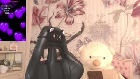 britneybarker online show from 09-10-25, 01:49