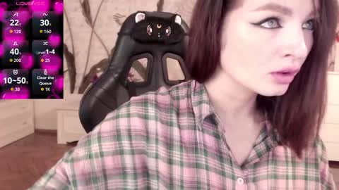 britneybarker online show from 11-12-25, 10:09