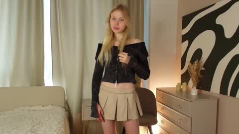 Eva online show from 10-18-25, 07:42