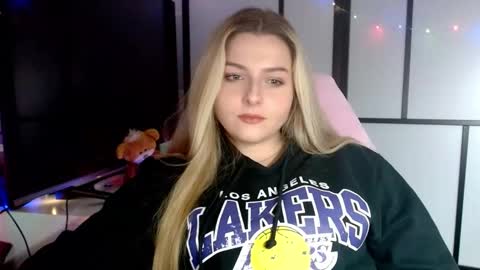 BritneyGlow online show from 12-06-24, 05:55