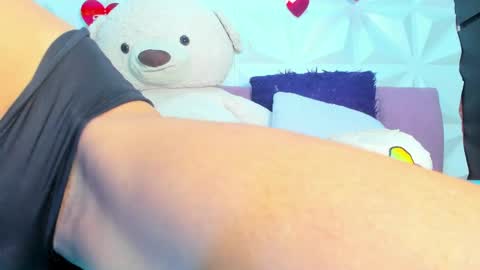 Snapshot of briyit_doll chatting on 04-01-26, 03:51 BRIYIT online show from 04-01-26, 03:51