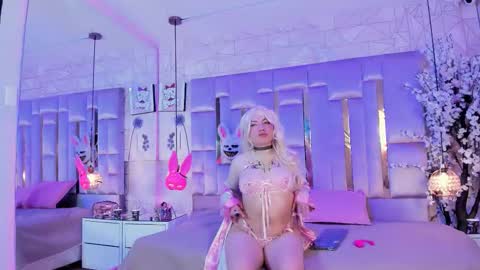     online show from 02-19-26, 01:51