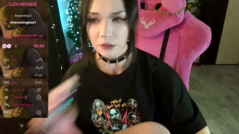 Snapshot of broodmommyy3 chatting on 12-11-24, 10:25 Martha online show from 12-11-24, 10:25