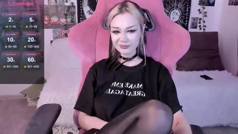 Snapshot of broodmommyy3 chatting on 09-20-25, 11:44 Martha online show from 09-20-25, 11:44