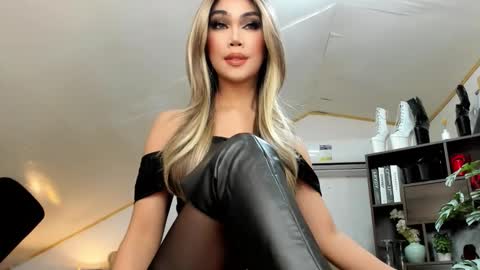 Brooke Shimmers IG online show from 10-04-25, 05:33