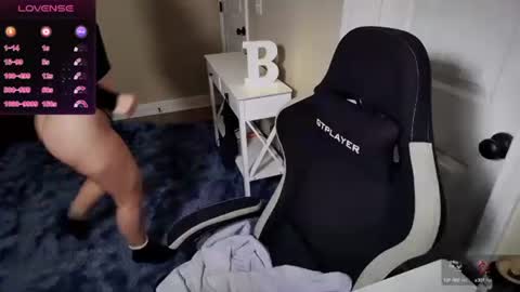 Snapshot of brookebee27 chatting on 02-24-25, 03:02 brookebee online show from 02-24-25, 03:02