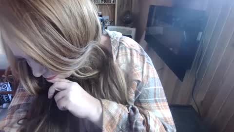 Snapshot of brookeride chatting on 03-05-25, 10:43 BrookeRide online show from 03-05-25, 10:43