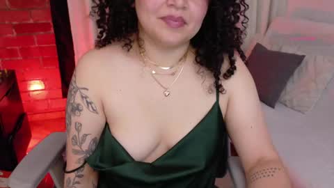 Snapshot of broonte chatting on 05-27-26, 01:57 Miss online show from 05-27-26, 01:57