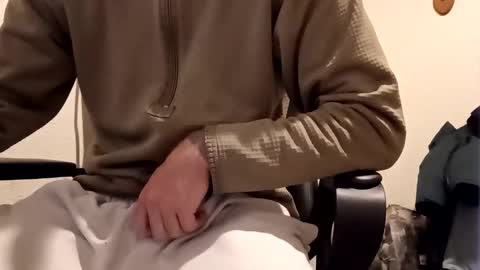 Snapshot of broski2002633810 chatting on 10-28-25, 06:17 broski2002633810 online show from 10-28-25, 06:17