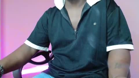 Snapshot of brown_king_00 chatting on 11-15-25, 03:52 brown_king_00 online show from 11-15-25, 03:52