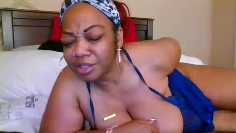 brownroundrenee online show from 03-12-26, 09:48