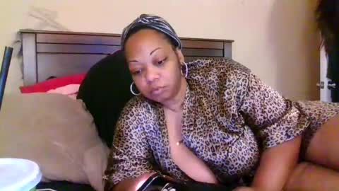 brownroundrenee online show from 06-21-26, 11:57