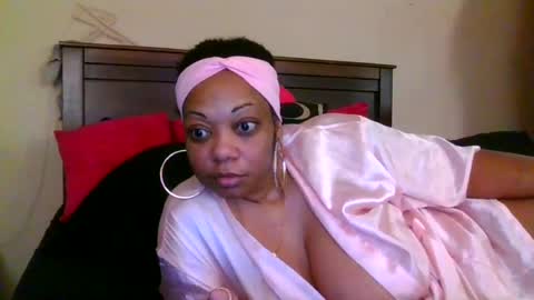 brownroundrenee online show from 06-23-26, 11:19