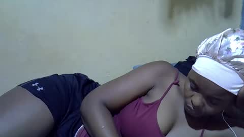 Snapshot of brownsexy_baby chatting on 10-30-25, 06:15 brownsexy_baby online show from 10-30-25, 06:15