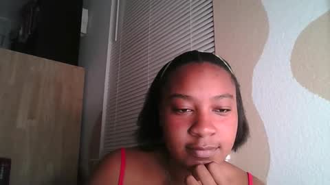 Snapshot of brownsugarcutie3 chatting on 10-29-25, 11:17 Brownsuagrcutie online show from 10-29-25, 11:17
