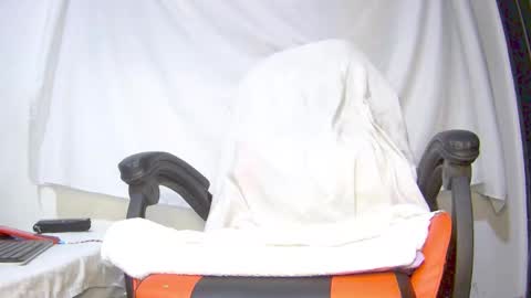 Bruce online show from 12-04-25, 02:10