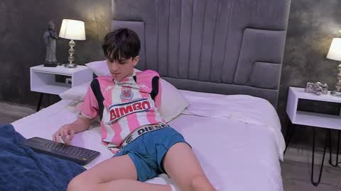 Bruce Hans online show from 02-08-25, 02:38