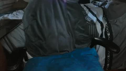 Snapshot of bruceeway chatting on 09-08-25, 06:51 Bruce online show from 09-08-25, 06:51