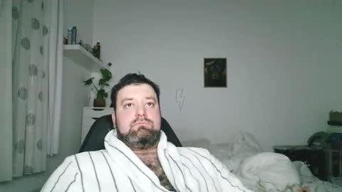 Bruce online show from 11-27-25, 04:31