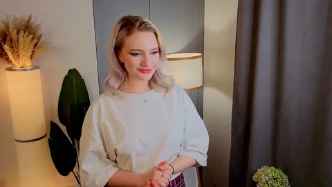 Doris online show from 11-30-25, 09:08