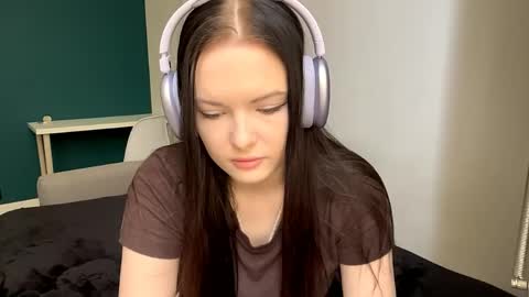 Luna online show from 05-12-26, 10:01