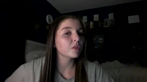 Snapshot of brunettebaby040 chatting on 10-09-25, 03:04 brunettebaby040 online show from 10-09-25, 03:04