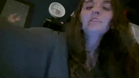 Snapshot of brunettebaby040 chatting on 10-13-25, 02:11 brunettebaby040 online show from 10-13-25, 02:11