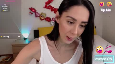 Snapshot of brunettgirl_ chatting on 10-25-25, 06:32 Ellis online show from 10-25-25, 06:32