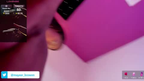 Snapshot of brunna_brownn chatting on 03-10-25, 03:20 Brunna online show from 03-10-25, 03:20