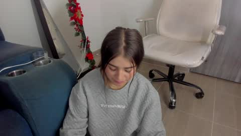 Snapshot of brunnette__1 chatting on 06-05-26, 06:52 brunnette online show from 06-05-26, 06:52