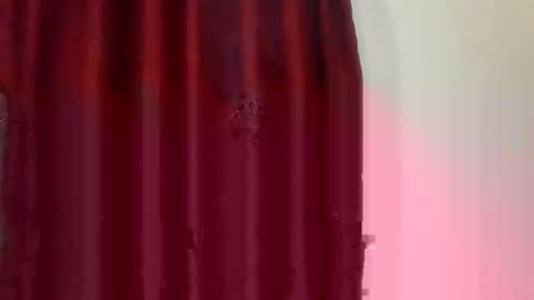 Snapshot of brunnette_blonde chatting on 03-24-26, 01:05 everyday online show from 03-24-26, 01:05