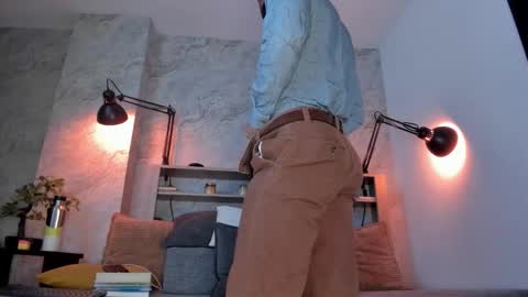 Andres Suarez online show from 12-19-25, 12:06