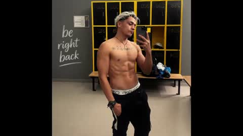 Join my fan club here 150 tokens a month online show from 07-18-26, 12:04