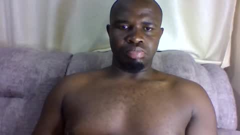 Snapshot of brusedarling chatting on 05-19-26, 03:35 brucedarling online show from 05-19-26, 03:35