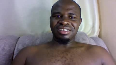 Snapshot of brusedarling chatting on 05-28-26, 02:20 brucedarling online show from 05-28-26, 02:20