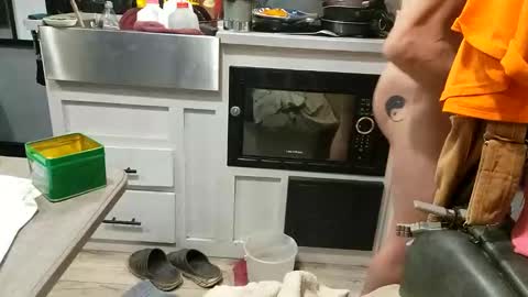 Steve... aka SkinnieDippin aka TimberTramp online show from 10-30-25, 06:04