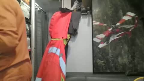 Snapshot of brushsquach chatting on 01-06-26, 11:40 Steve... aka SkinnieDippin aka TimberTramp online show from 01-06-26, 11:40